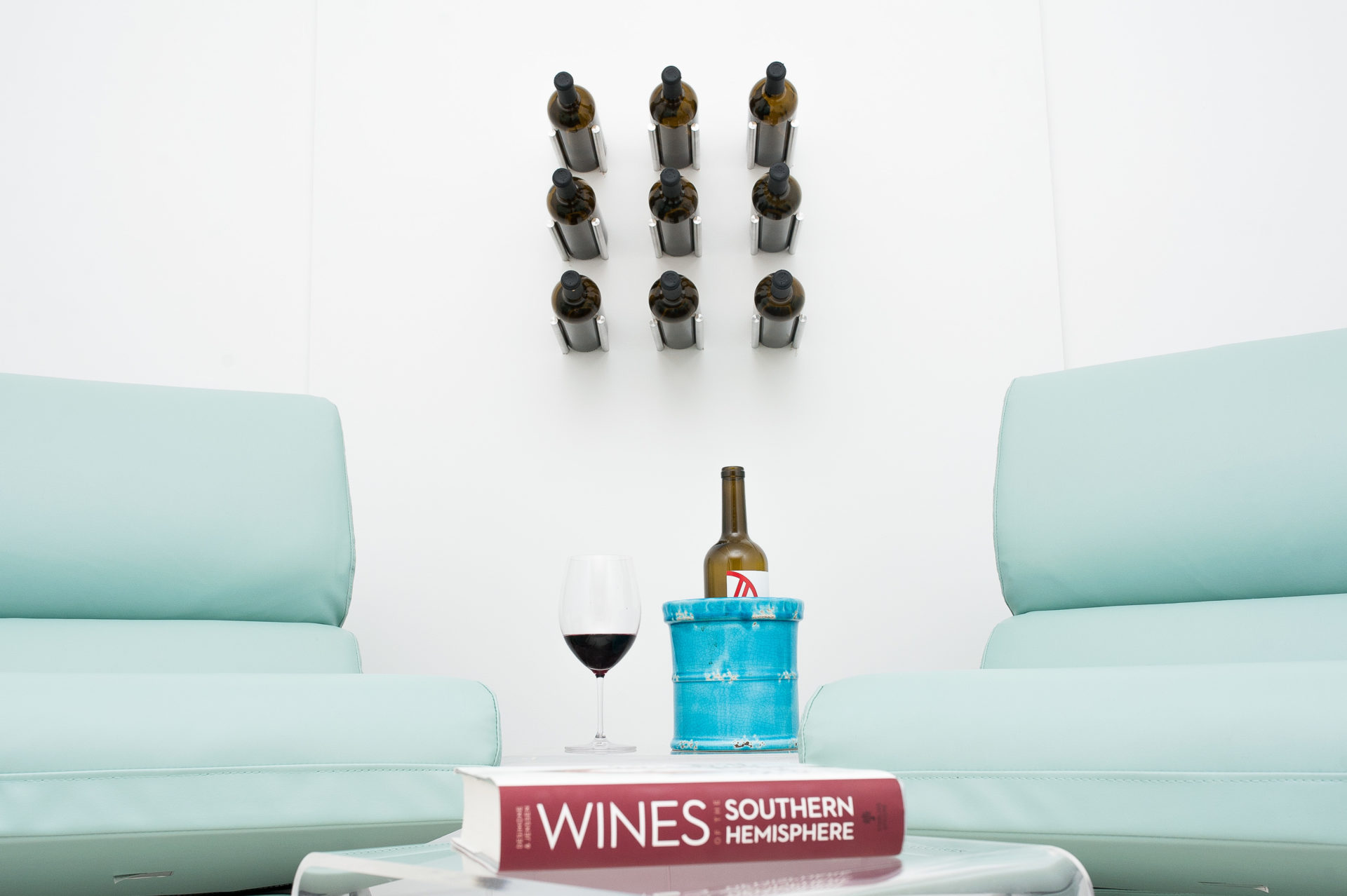 Tiges à bouteilles Vino Rail en métal finition gris