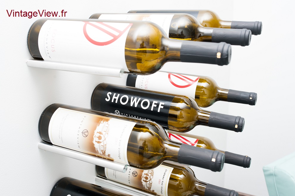 Tiges à bouteilles Vino Rail en métal finition gris sur cloison sèche